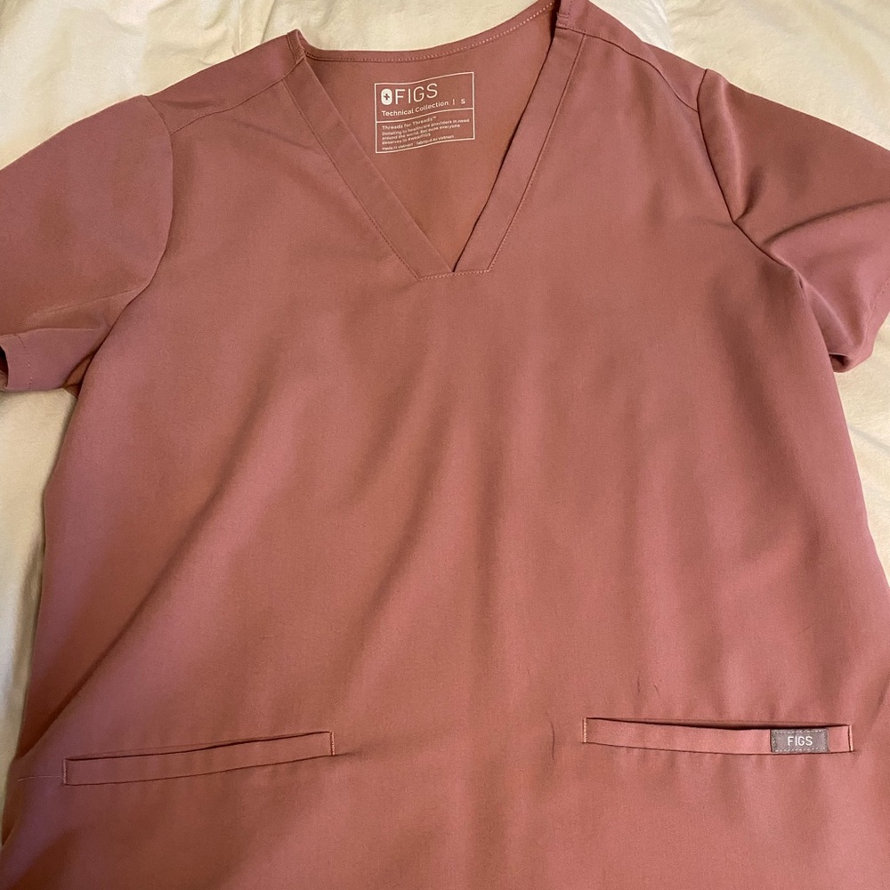 Figs Scrub Top